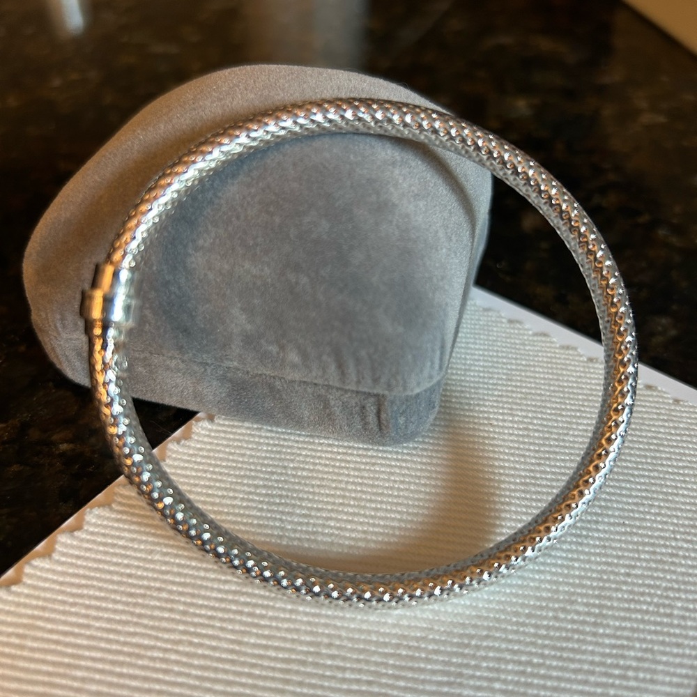 925 Sterling Silver bangle bracelet